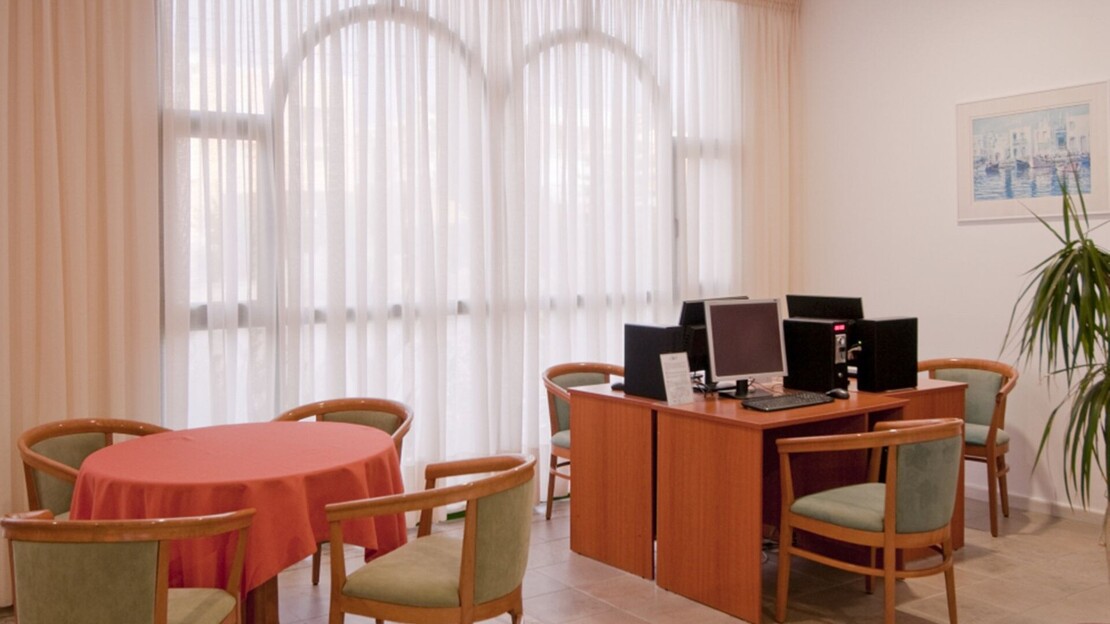 Alexandra Beach Hotel